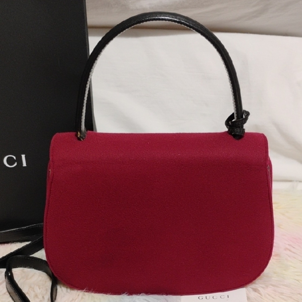 Authentic Gucci Red Wool Shoulder Bag W Twist  Lock Flap Closure - Picture 4 of 16